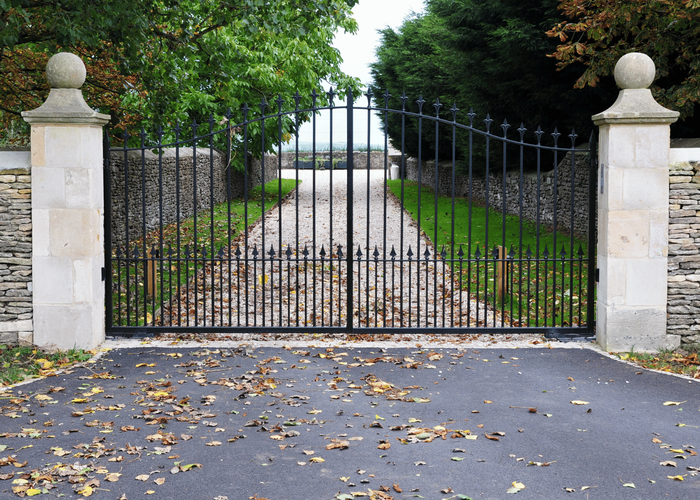 south hill driveway gates